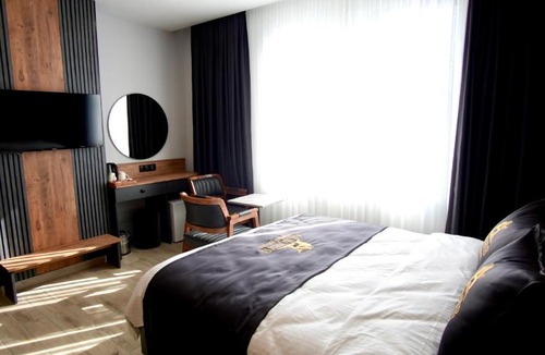 Arnavutkoy Hotel | Aerohub Grand Hotel