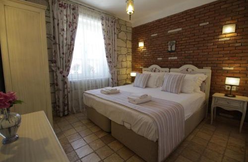 Tokoglu Hotel | AlaNarin Konak