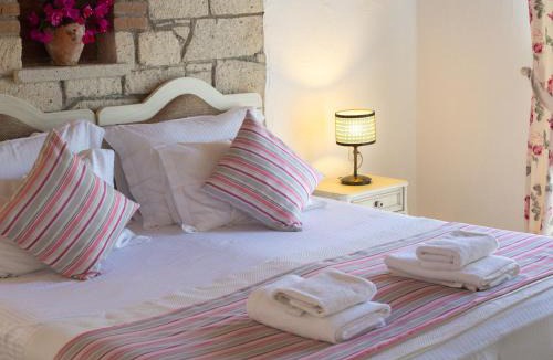 Tokoglu Hotel | AlaNarin Konak