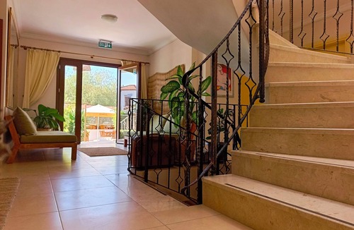 Ayvalik House | Alibeyhan Otel