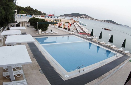 Adalar Hotel | Anadolu Kulubu