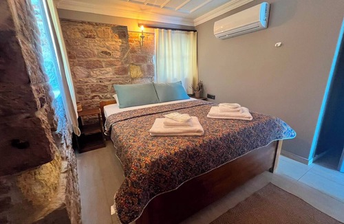 Mithatpasa Cabin | Arcadia Cunda