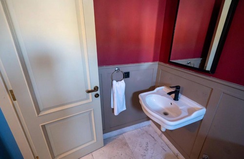 Ayvalik City Center Hotel | Avlulu Konak-Ayvalık