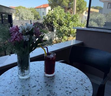 Ayvalik Apartment | Ayvalik Bir Tebessum