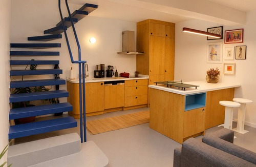 Ayvalik City Center House | Ayvalık Center Modern Detached House in the City Center