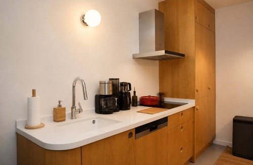 Ayvalik City Center House | Ayvalık Center Modern Detached House in the City Center