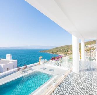 Bogazici Villa | BEACH FRONT SUPER VİLLA Boss 1