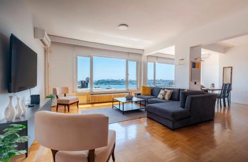 Kabatas Apartment | Bosphorus View with 5 Bedrooms and Elevator
