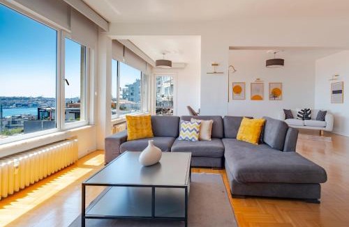 Kabatas Apartment | Bosphorus View with 5 Bedrooms and Elevator