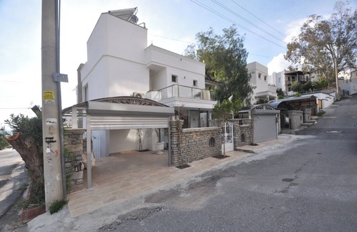 Bodrum City Center Villa | Brand New Luxury Villa w/Private Pool – 3 Min Walk to Cruise Port