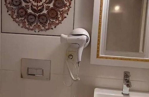 Karsiyaka Hotel | BUDAKZADE KONAĞI 1841