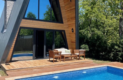 Serdivan House | Bungalow with Pool, Jacuzzi in Bedroom in Sapanca