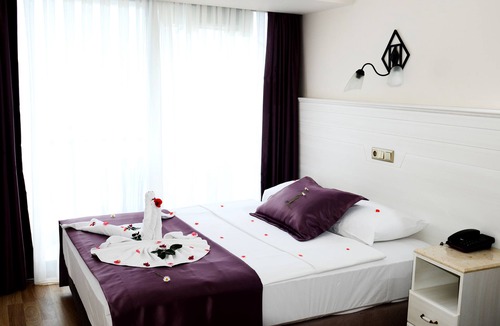 Kusadasi City Centre Hotel | By Karaaslan Inn