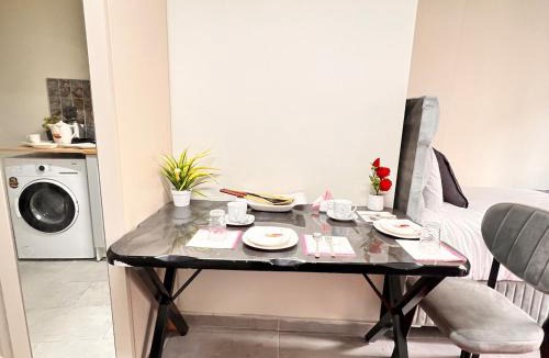 Kumkapi Apartment | Central Comfort Bright Studio