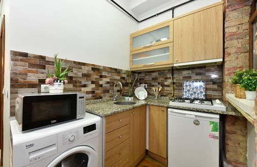 Karakoy Apartment | Charming 1-bedroom apartment with WiFi, AC in fabulous Istanbul