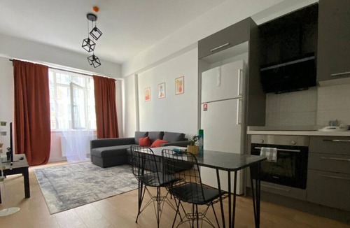Kadikoy Apartment | Comfy Flat with Central Location in Fikirtepe