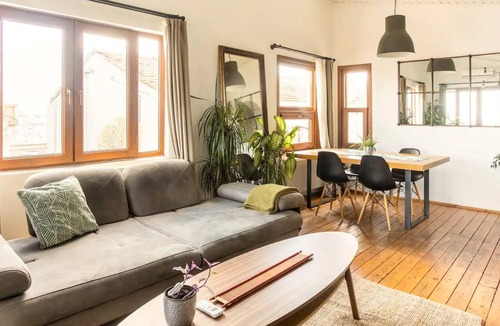 Galata Apartment | Cosy Roof Flat on 5th Floor With Bosphorus View