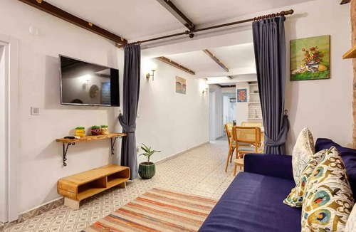 Gumussuyu Mahallesi Apartment | Cozy, comfortable house in the heart of the city