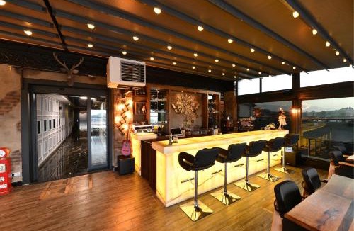 Basiskele Hotel | D'LUX BOUTİQUE HOTEL
