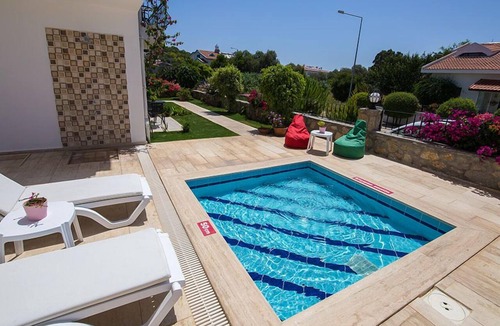 Datca City Center Hotel | Datca Beyaz Ev Otel