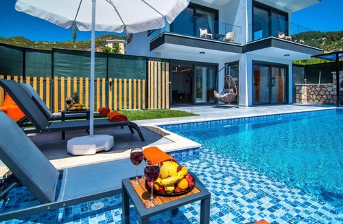 Islamlar Villa | Deniz ve Doğa Manzaralı Lüks İslamlar Kalkan
