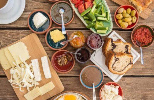 Istanbul City Center Apartment | dolphin hotel cafe