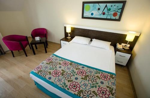 Side Hotel | Dosi Hotel