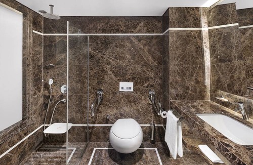 Esentepe Hotel | DoubleTree by Hilton Istanbul Esentepe