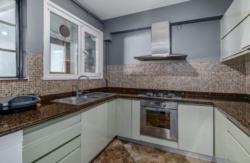 Uskudar Apartment | Duplex Flat w Panoramic Bosphorus View and Terrace