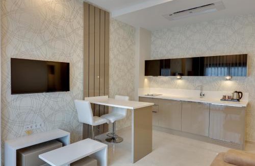 Kadnlar Denizi Mahallesi Hotel | Ege Birlik Seasight Suites