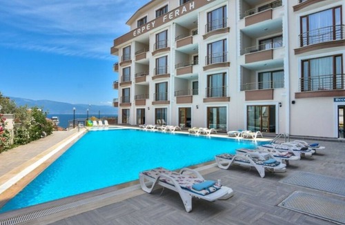 Burhaniye Hotel | Erpey Ferah Apart Otel