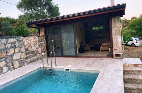 Milas House | Escape the noise, hear only nature’s voice