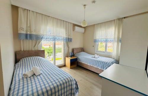 Alacati Villa | Evalacati - Villa Harnup- Detached house with private pool and garden