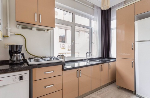 Goztepe Apartment | Fabulous Flat Near Bagdat Street in Kadikoy