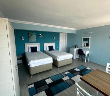 Cesme Hotel | Fener Hotel Café & Kahvalti
