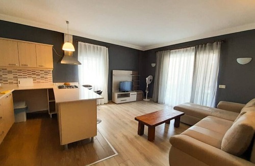 Bozburun Apartment | Flat with Balcony near Beach in Bozburun