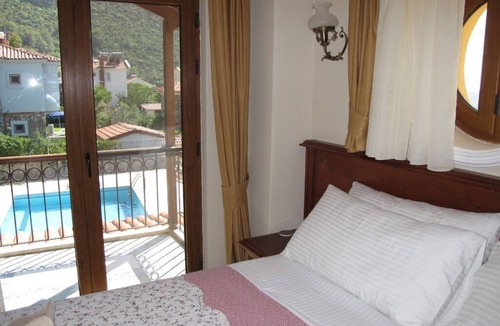 Oludeniz Villa | FT11, Beautiful and authentic 4 bedroom villa to rent in Hisaronu Fethiye
