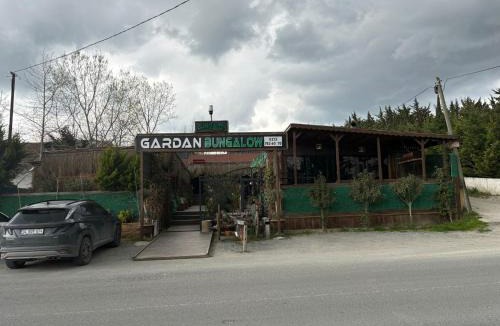 Arnavutkoy District Hotel | Gardan Bungalow