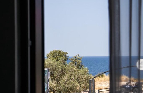 Ezine Hotel | GEYİKLİ ROSe OTEL