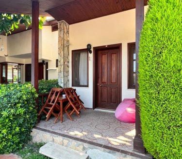Dalyan Cabin | Grenadine Lodge