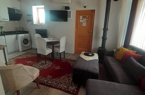 Kilitbahir Koyu House | Historic 1880 Stone House Kilidülbahir Eceabat with Garden - 5★ Rated