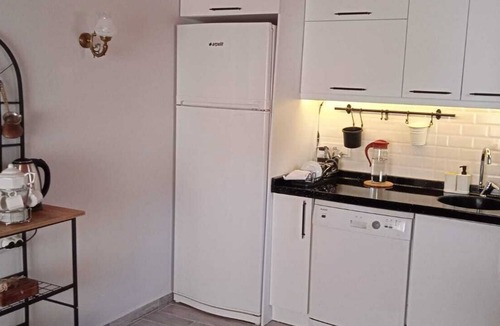 Kilitbahir Koyu House | Historic 1880 Stone House Kilidülbahir Eceabat with Garden - 5★ Rated