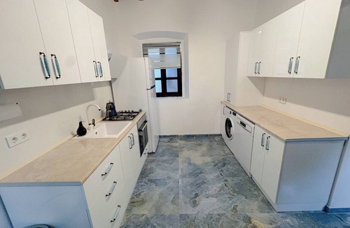 Bodrum City Center House | Historic Bodrum Stone House ,Walk to Beach & Marina, Garden, Sleeps 6