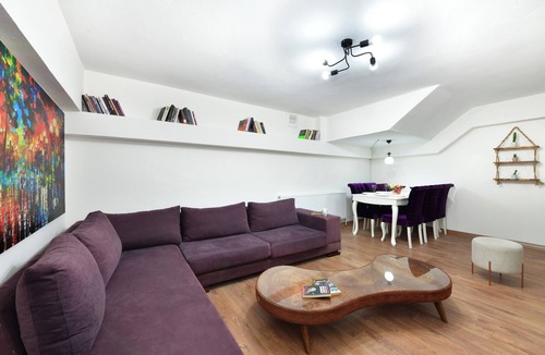 Pera Apartment | Historical Cozy Dublex Wood Apt at Galata