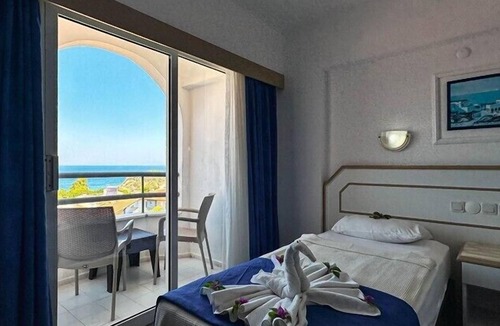 Kadnlar Denizi Mahallesi Hotel | Hotel Albora