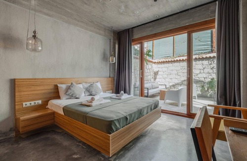 Hacımemis House | Hotel Room with Pool in Alacati 5 min to Beaches