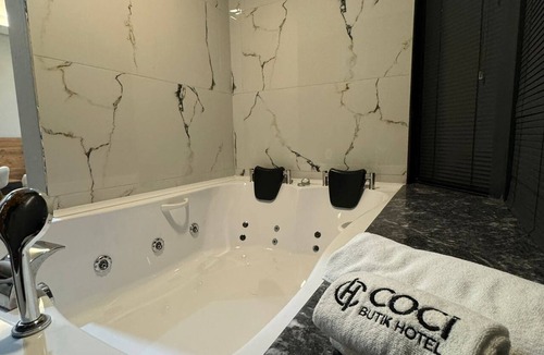 Mezetli Hotel | İCON BUTİK OTEL