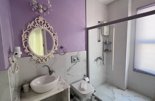Akyaka City Center Hotel | Kiraz Cicegi Butik Akyaka