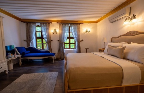 Altinoluk Hotel | Konak 1927