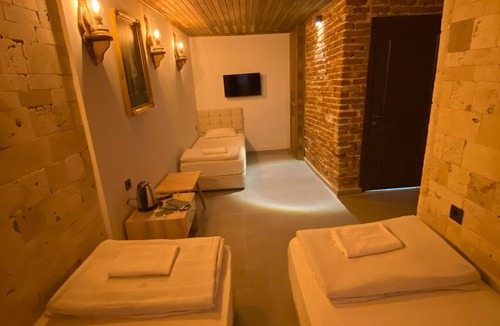 Usak House | Konak Esila